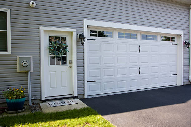 24/7 Emergency Garage Door Panel Replacement experts in Winterset, IA